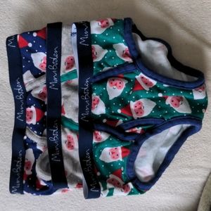 NWOT Set of 3 mini boden boys 4-5y Santa underwear